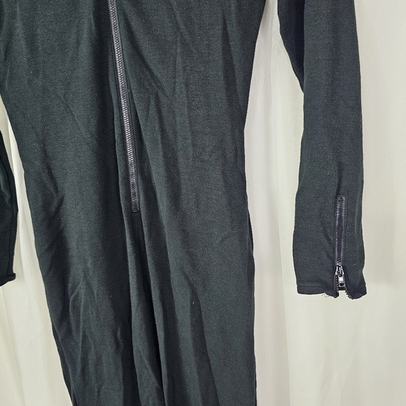 Banana Republic black Onesie jumpsuit zip front zip cuff rolled hems Size XS - Picture 3 of 8